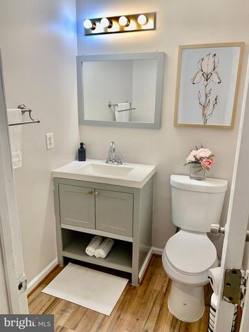 2104 SAYAN, Camp Springs, MD 20748