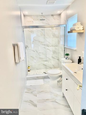 2104 SAYAN, Camp Springs, MD 20748