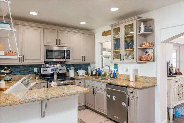503 HEDGE ROW ROAD, Brandon, FL 33510