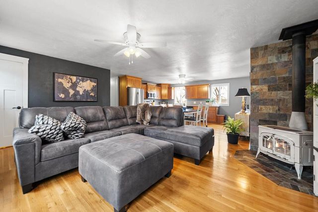 W3866 COUNTY RD S, Appleton, WI 54913