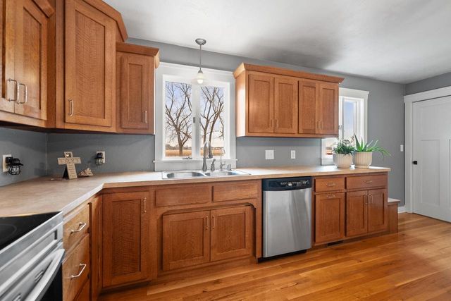 W3866 COUNTY RD S, Appleton, WI 54913