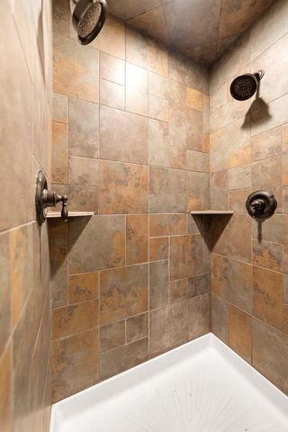 W3866 COUNTY RD S, Appleton, WI 54913