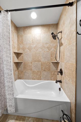 W3866 COUNTY RD S, Appleton, WI 54913