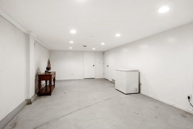 W3866 COUNTY RD S, Appleton, WI 54913