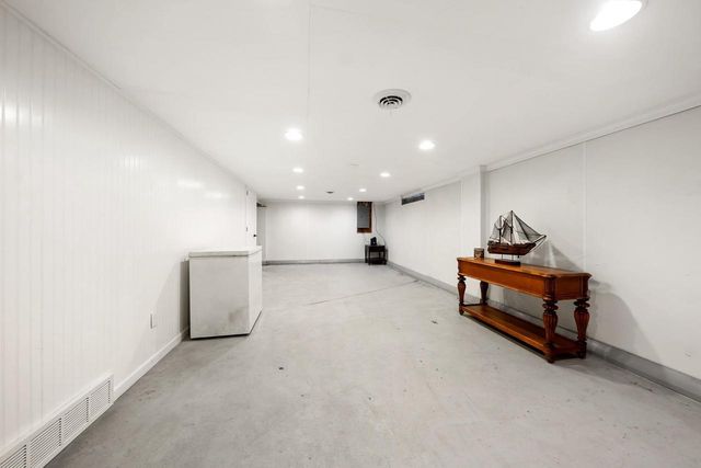 W3866 COUNTY RD S, Appleton, WI 54913