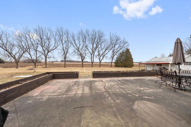W3866 COUNTY RD S, Appleton, WI 54913