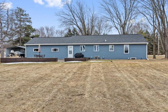 W3866 COUNTY RD S, Appleton, WI 54913