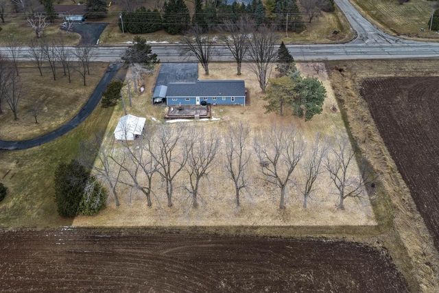W3866 COUNTY RD S, Appleton, WI 54913