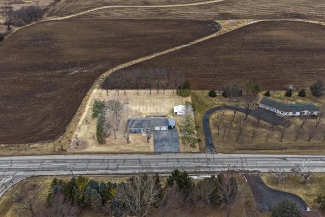 W3866 COUNTY RD S, Appleton, WI 54913
