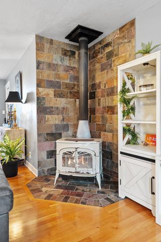 W3866 COUNTY RD S, Appleton, WI 54913