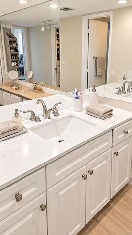 3510 OAKS Way 408, Pompano Beach, FL 33069