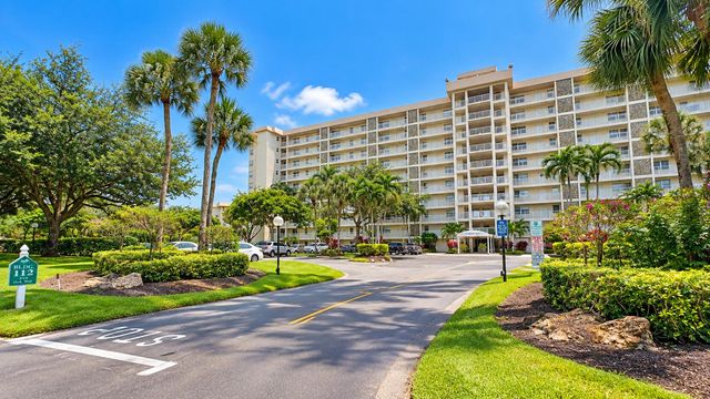 3510 OAKS Way 408, Pompano Beach, FL 33069