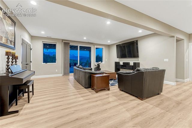 910 Spacious Skies Drive, Woodland Park, CO 80863