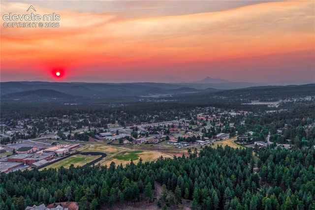 910 Spacious Skies Drive, Woodland Park, CO 80863