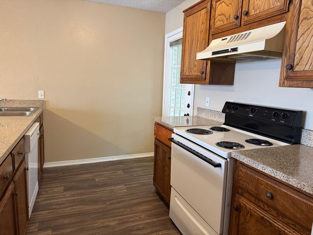 154 Austin Stone Drive, Duncanville, TX 75137
