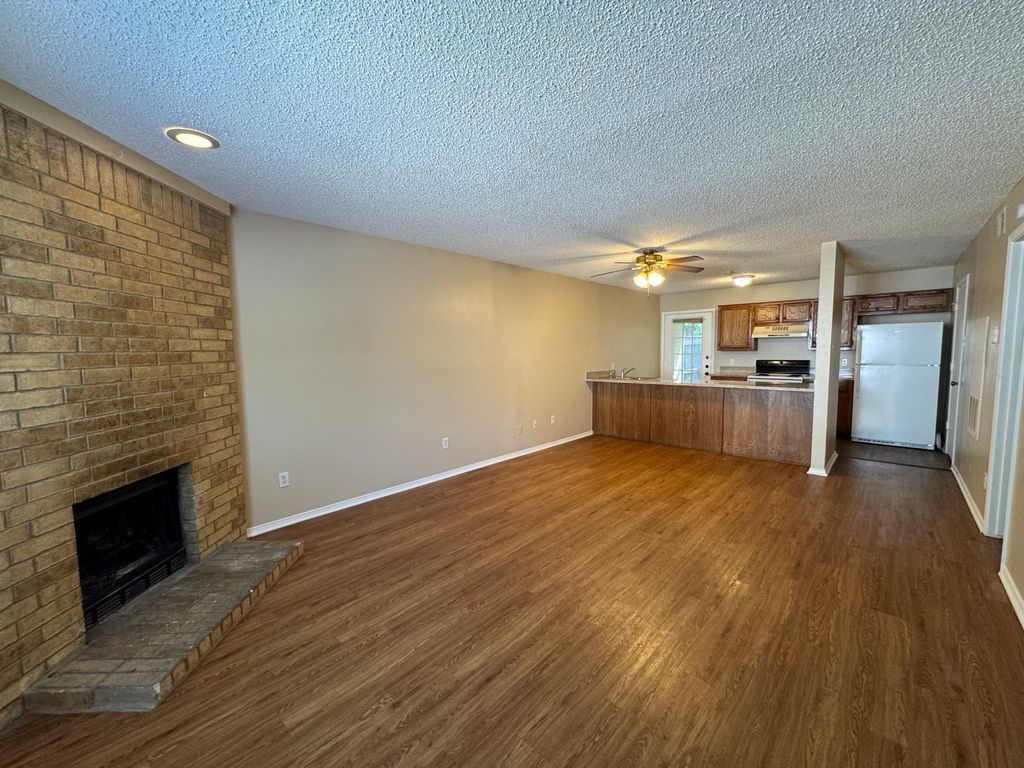 154 Austin Stone Drive, Duncanville, TX 75137