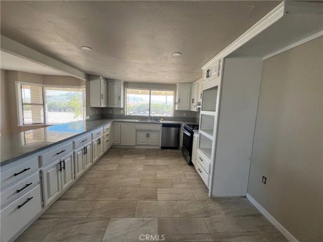 18530 Eucalyptus Street, Hesperia, CA 92345