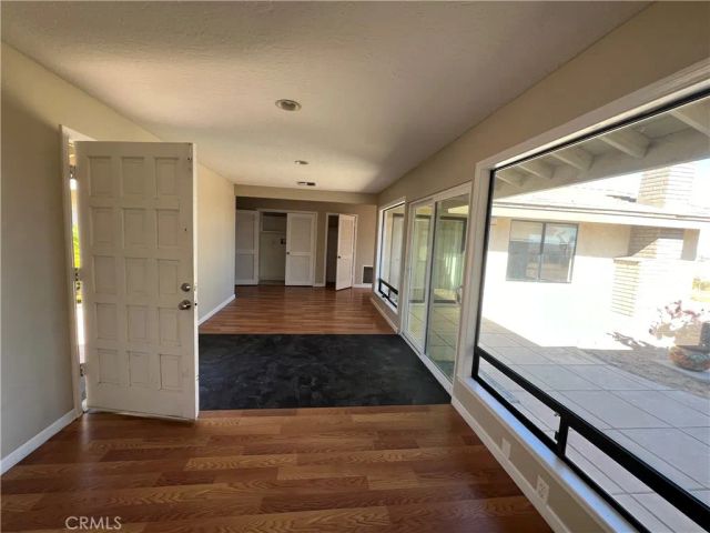 18530 Eucalyptus Street, Hesperia, CA 92345