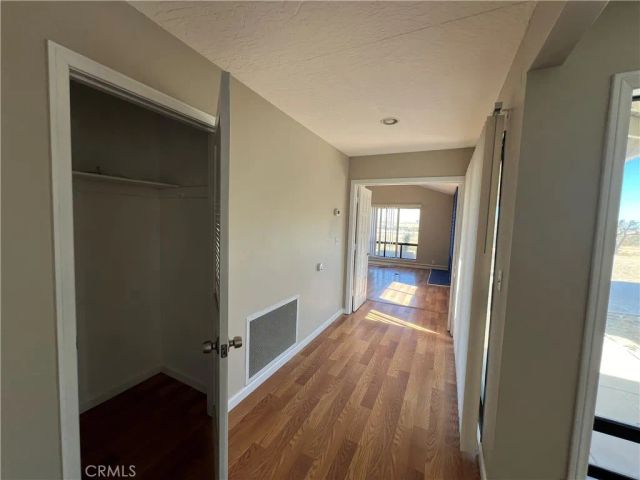18530 Eucalyptus Street, Hesperia, CA 92345