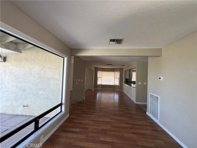 18530 Eucalyptus Street, Hesperia, CA 92345