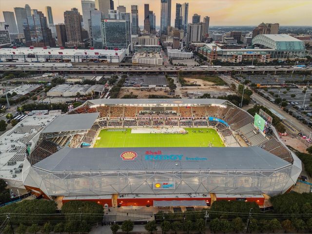 2111 Austin Street 422, Houston, TX 77002
