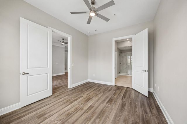 2111 Austin Street 422, Houston, TX 77002