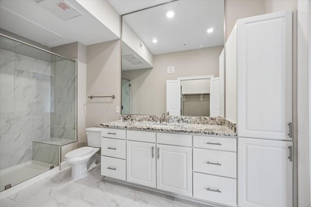 2111 Austin Street 422, Houston, TX 77002