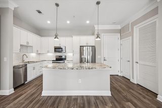 2111 Austin Street 422, Houston, TX 77002