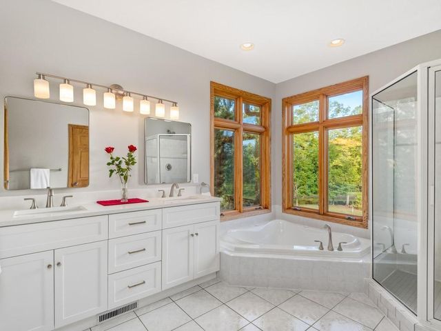 14895 Raspberry Drive, Rogers, MN 55374