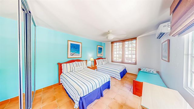 10 CALLE PALMAS, Dorado, PR 00646