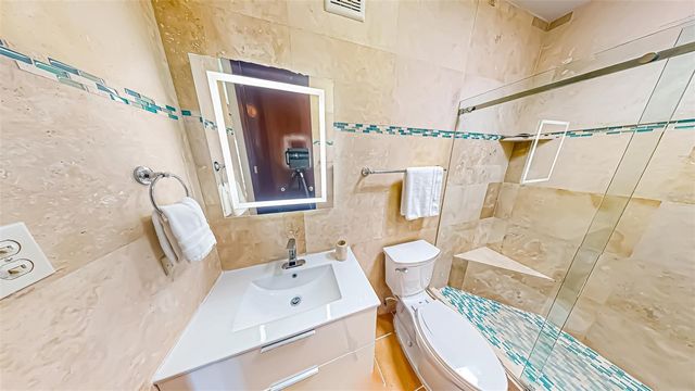 10 CALLE PALMAS, Dorado, PR 00646