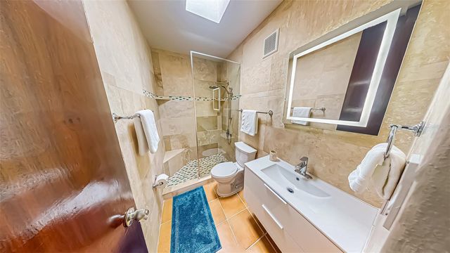 10 CALLE PALMAS, Dorado, PR 00646