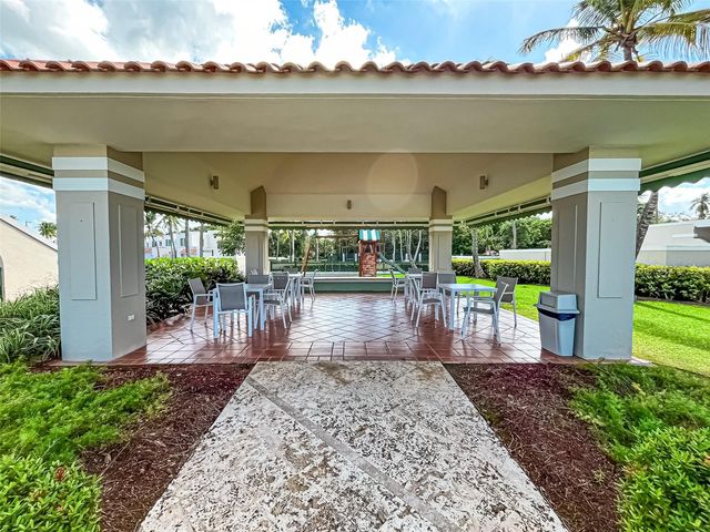 10 CALLE PALMAS, Dorado, PR 00646