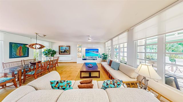 10 CALLE PALMAS, Dorado, PR 00646