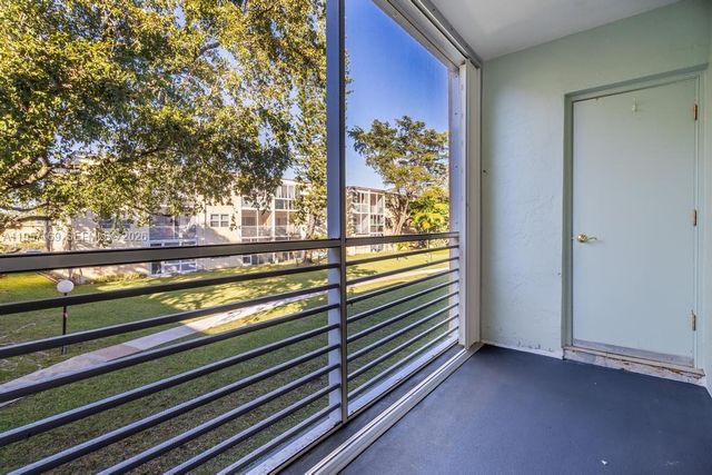 151 Berkley Rd 208, Hollywood, FL 33024