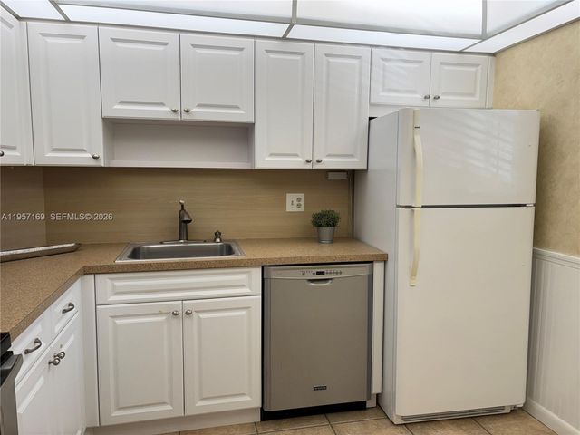 151 Berkley Rd 208, Hollywood, FL 33024