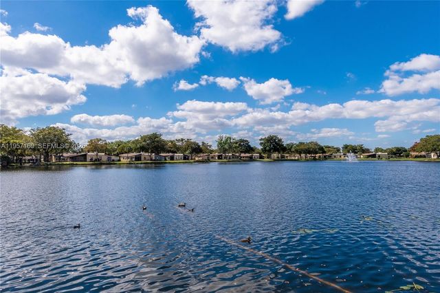 151 Berkley Rd 208, Hollywood, FL 33024