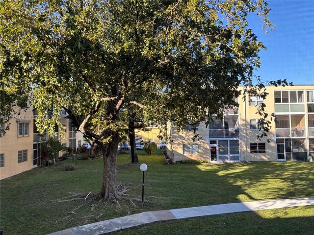 151 Berkley Rd 208, Hollywood, FL 33024