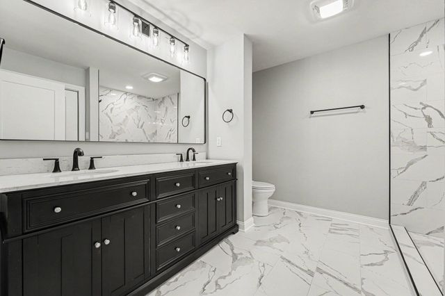 9792 W Oakridge Drive, St. John, IN 46373