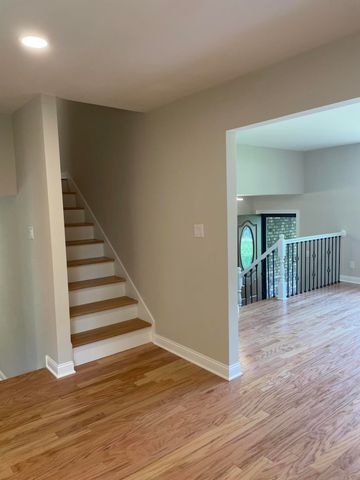 9792 W Oakridge Drive, St. John, IN 46373