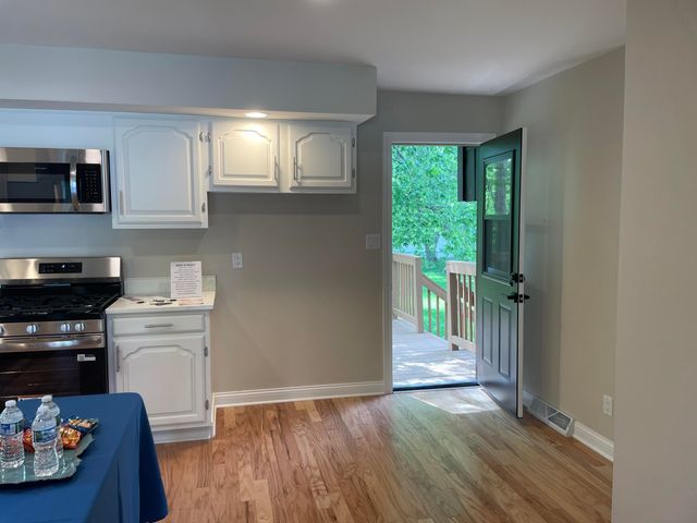 9792 W Oakridge Drive, St. John, IN 46373