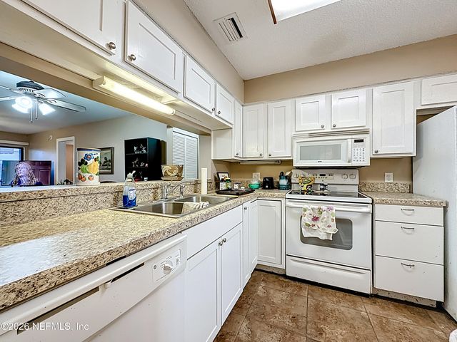 5615 SAN JUAN Avenue 104, Jacksonville, FL 32210