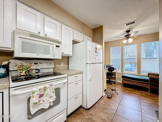 5615 SAN JUAN Avenue 104, Jacksonville, FL 32210