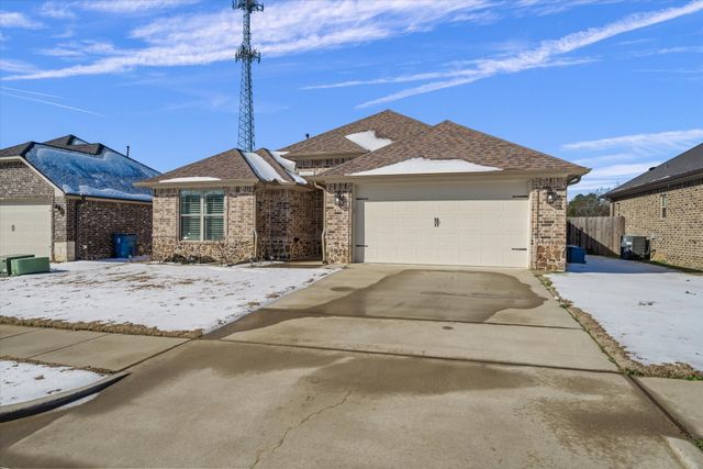 220 Patience Avenue, Lindale, TX 75771