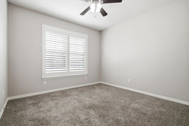 220 Patience Avenue, Lindale, TX 75771