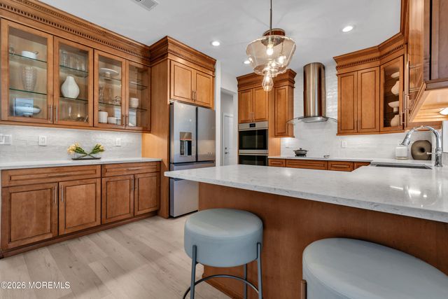 39 Lafayette Mills Road, Manalapan, NJ 07726