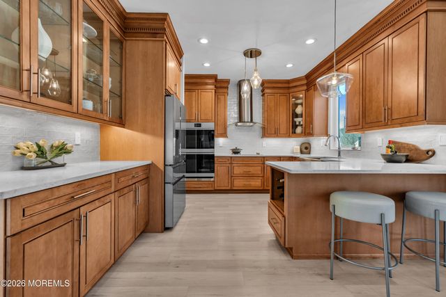 39 Lafayette Mills Road, Manalapan, NJ 07726