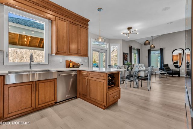 39 Lafayette Mills Road, Manalapan, NJ 07726