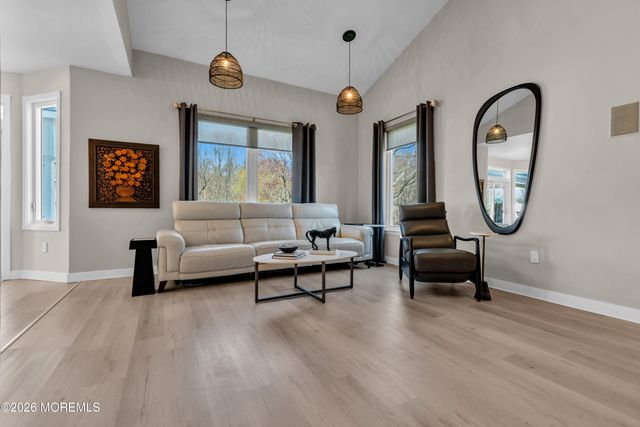 39 Lafayette Mills Road, Manalapan, NJ 07726