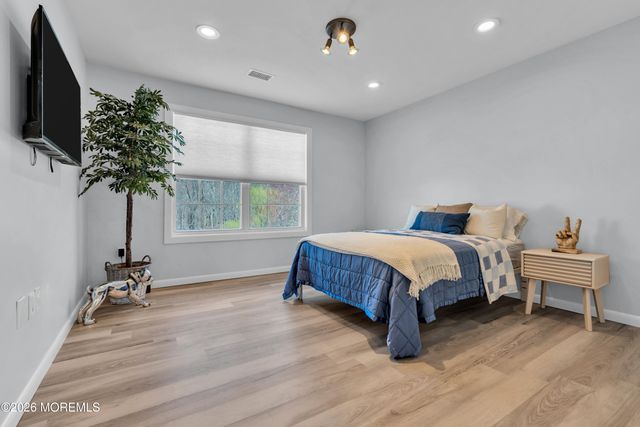 39 Lafayette Mills Road, Manalapan, NJ 07726